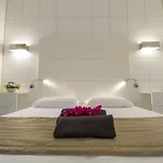 Costa Rey Wellness & Ξενοδοχείο 4*